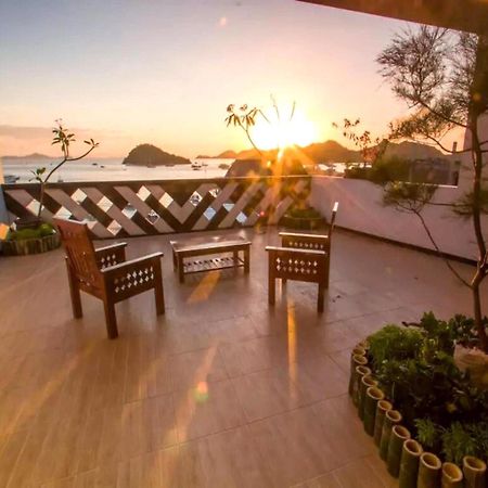 Dc Hotel & Hostel Лабуан-Бахо Экстерьер фото